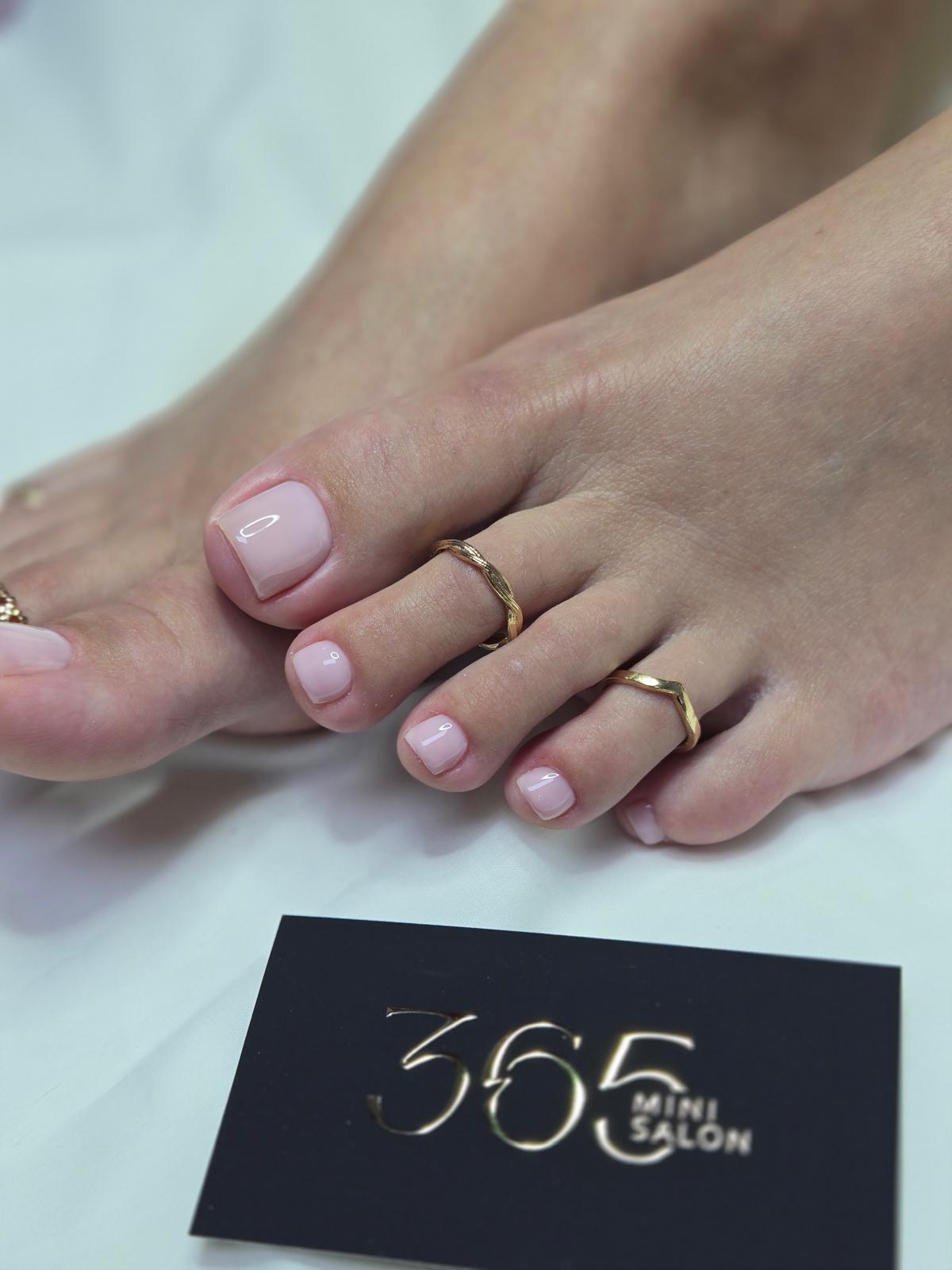 PEDICURE
